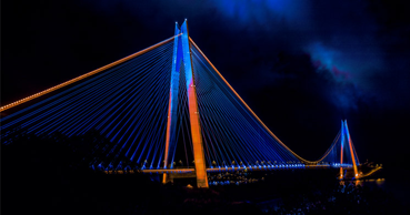 Yavuz Sultan Selim Köprüsü kansere karşı mavi ve turuncu ışıklandırıldı