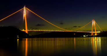 Yavuz Sultan Selim Köprüsü lösemili çocuklar için turuncu aydınlatılıyor
